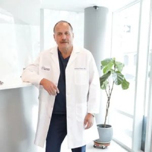 Dr.-Mikhail-Kogan-MD